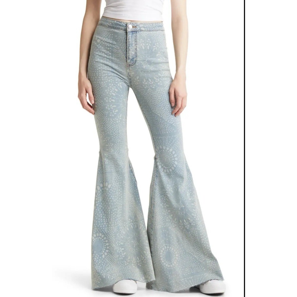 Free People We the Free Just Float On Flare Printed Jeans‎ Size 26